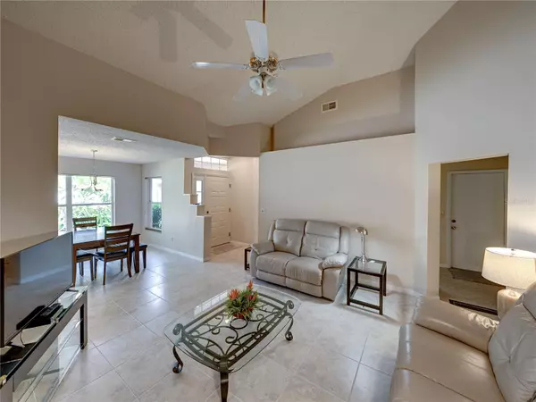 Sun City Center, FL 33573,604 MASTERPIECE DR #604