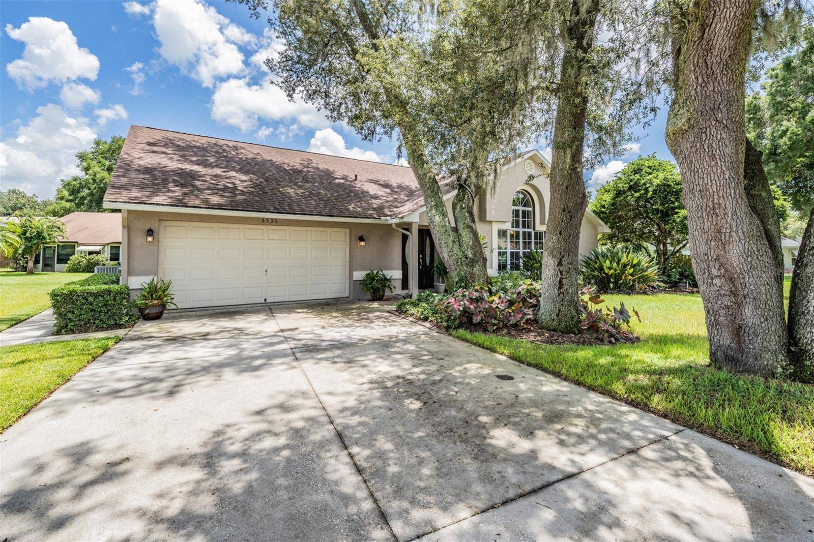 Zephyrhills, FL 33542,6536 NORTHLAKE DR