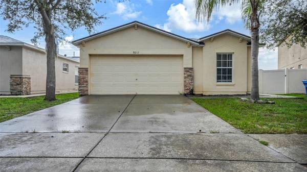 8012 CARRIAGE POINTE DR, Gibsonton, FL 33534