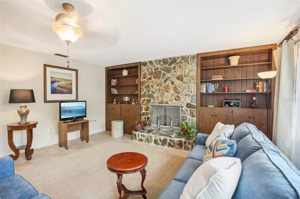 Dunedin, FL 34698,1040 ADMIRAL RD