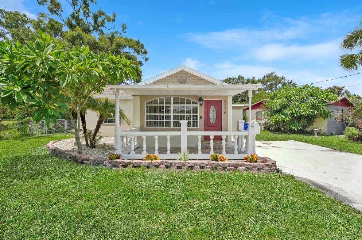 2116 BASSEDENA CIR E, Lakeland, FL 33805