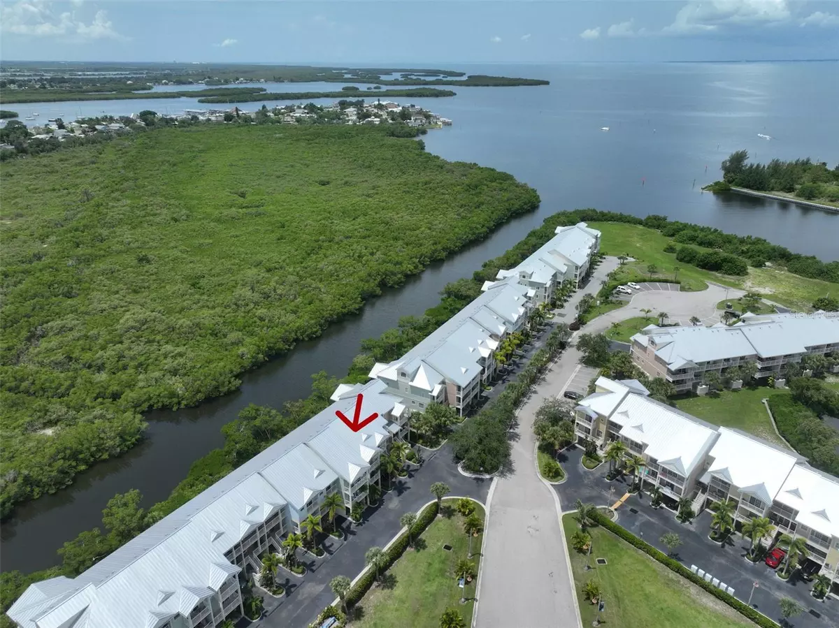 Ruskin, FL 33570,3226 MANGROVE POINT DR