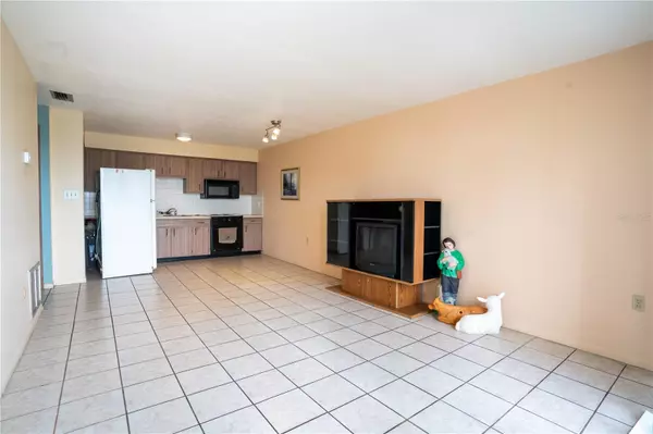 Holiday, FL 34691,4369 TAHITIAN GARDENS CIR #F