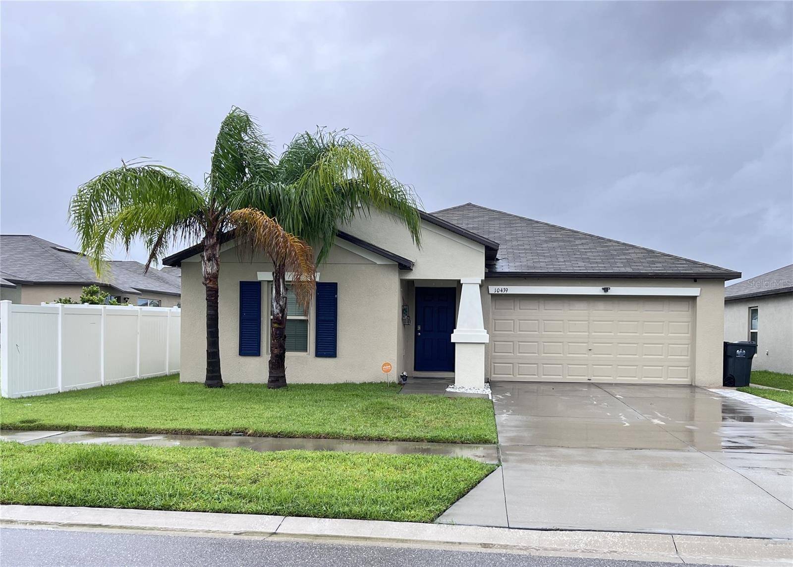10439 CARLOWAY HILLS DR, Wimauma, FL 33598