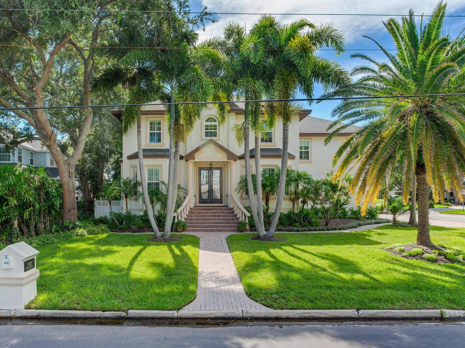 2501 N DUNDEE ST, Tampa, FL 33629