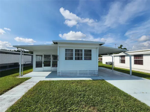 Zephyrhills, FL 33542,37140 SANDRA AVE