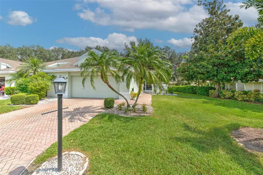 2309 MOONEY PL, Sun City Center, FL 33573