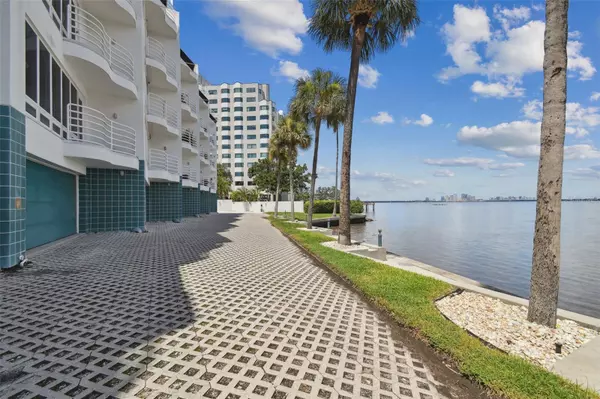 Tampa, FL 33611,4950 BAYSHORE BLVD #23