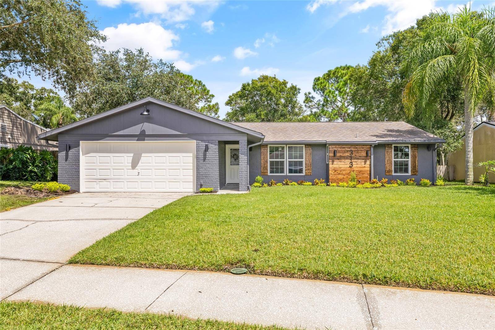 Oldsmar, FL 34677,313 FAIRWOOD CT