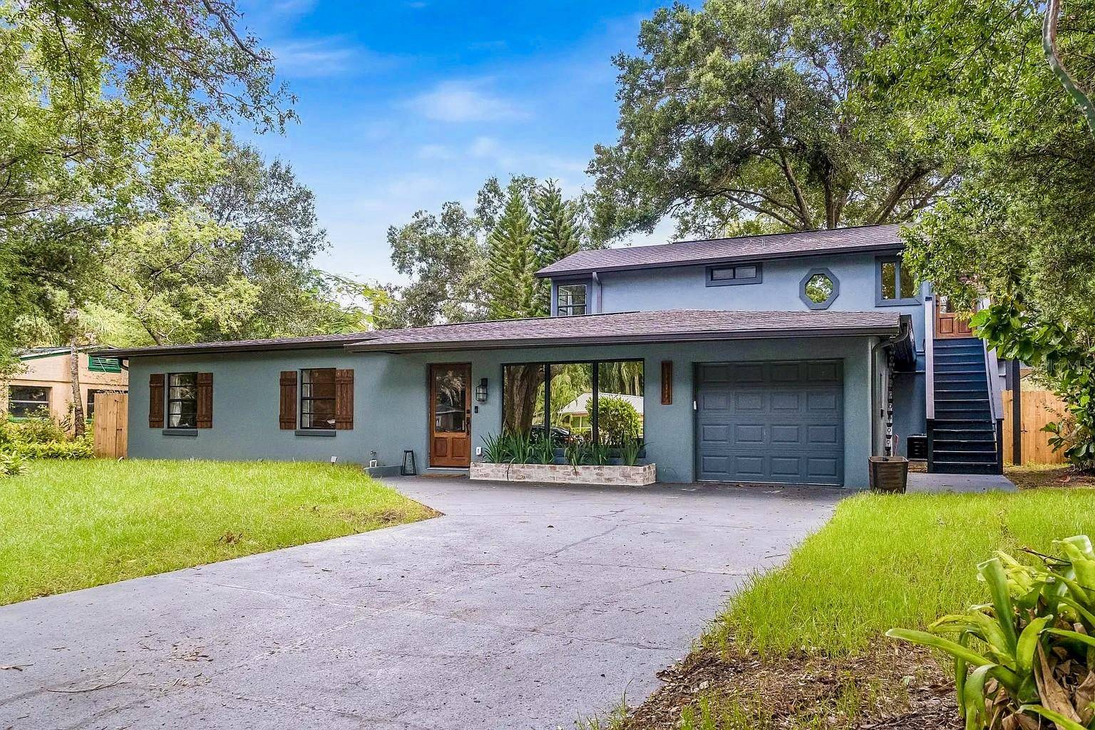 1709 W BEDINGFIELD DR, Tampa, FL 33603