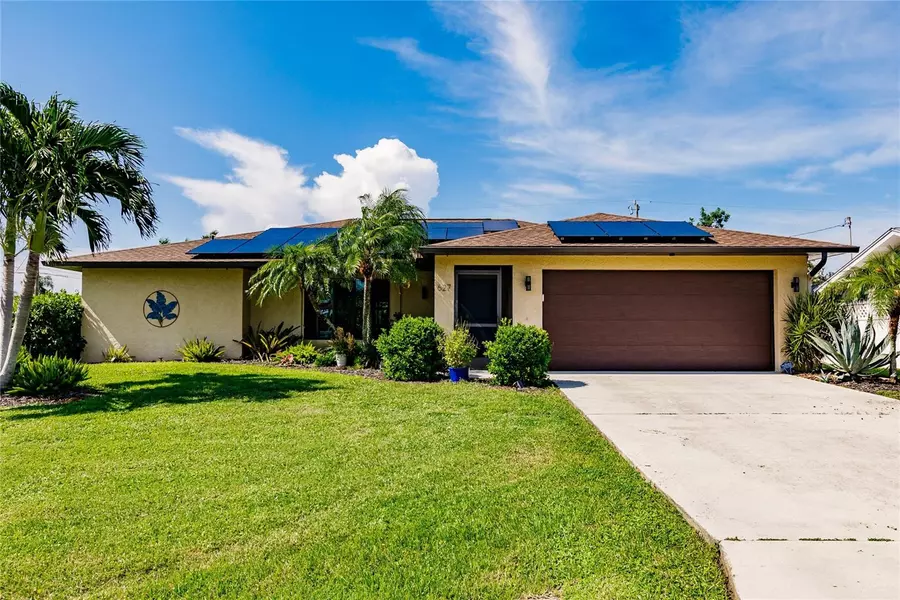 627 SE 34TH ST, Cape Coral, FL 33904