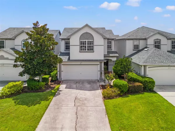 1034 BELLA VISTA DR NE,  St Petersburg,  FL 33702