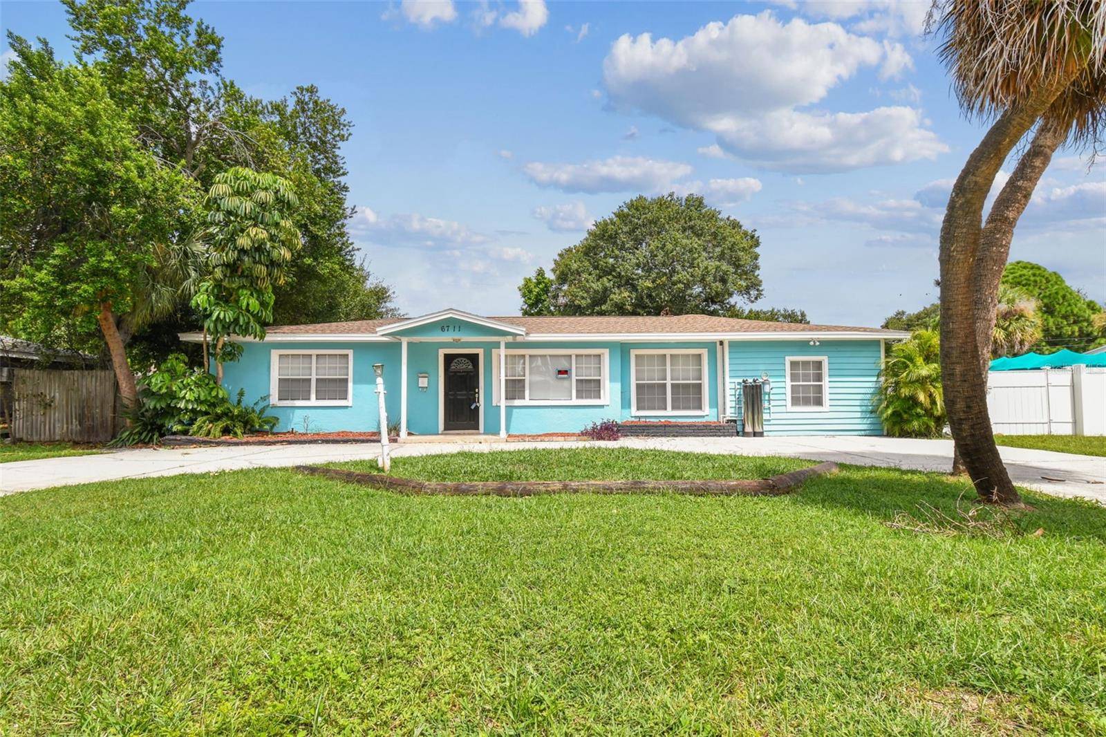 6711 9TH AVE N, St Petersburg, FL 33710