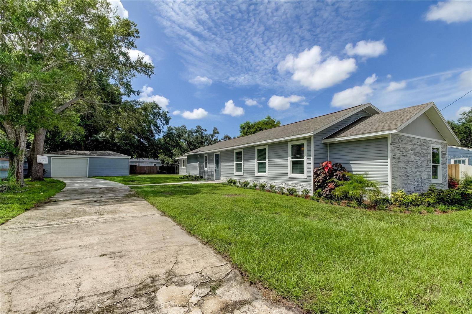 Largo, FL 33770,911 8TH AVE SW