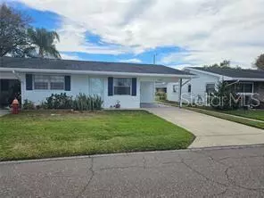 Pinellas Park, FL 33782,5080 PARK LAKE DR N #110