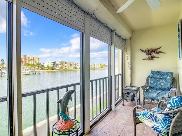 7420 BAY ISLAND DR S #275, South Pasadena, FL 33707