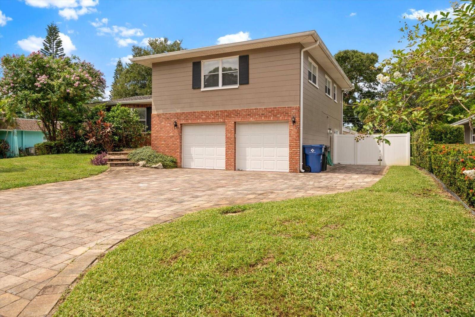 Seminole, FL 33776,8212 FOREST CIR