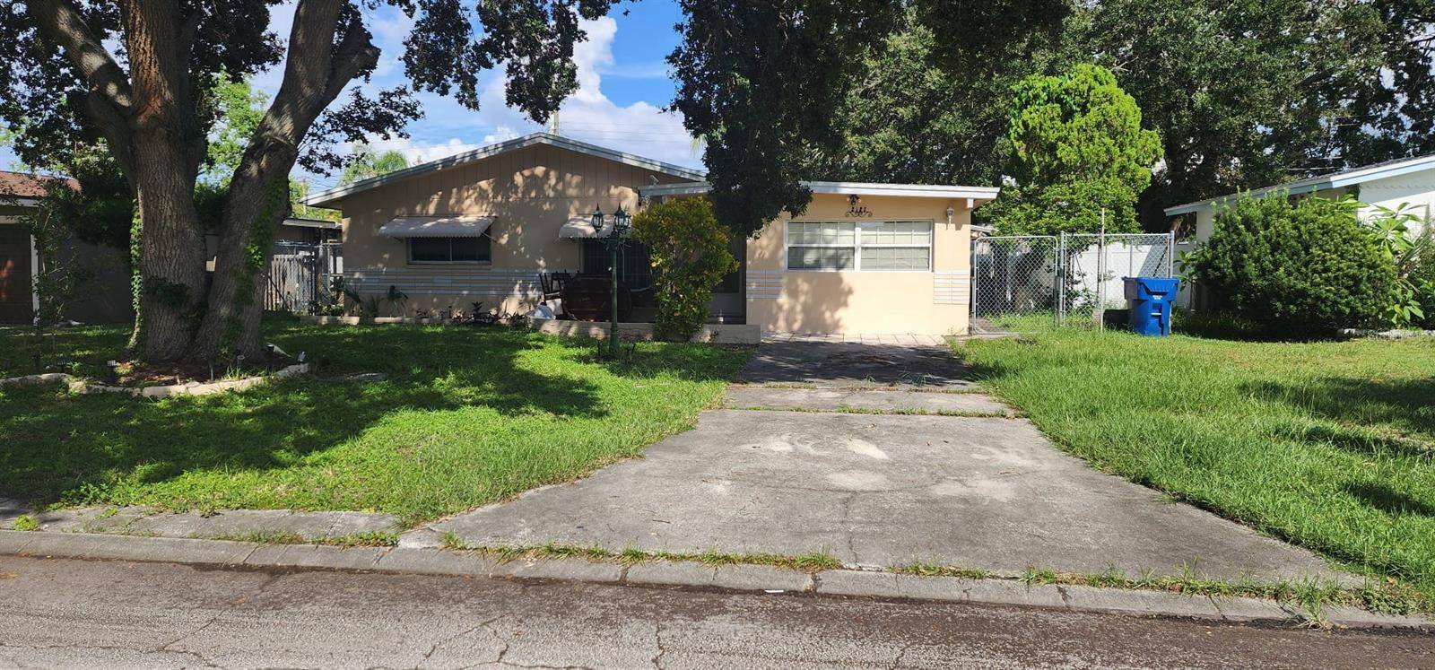 2127 EUCLID CIR E, Clearwater, FL 33764