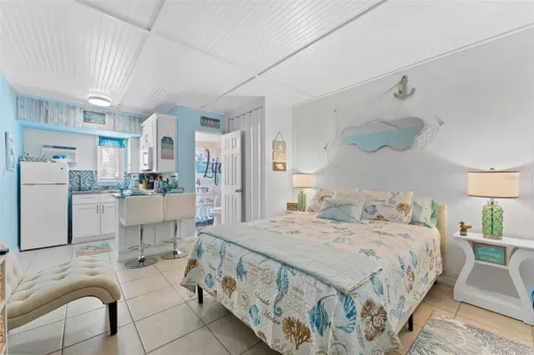 St Petersburg, FL 33706,11730 GULF BLVD #12