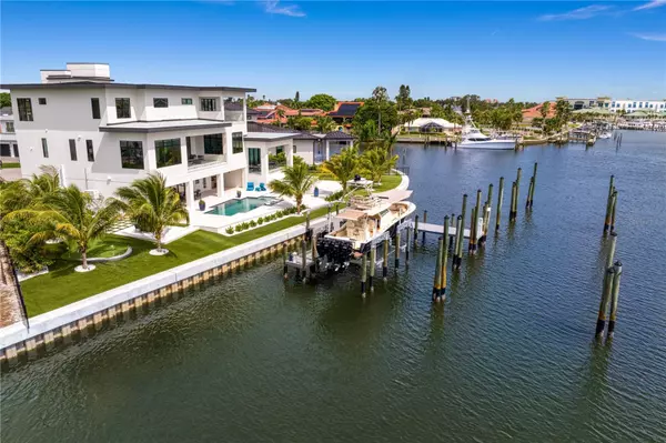 Tierra Verde, FL 33715,490 LAGUNA DR