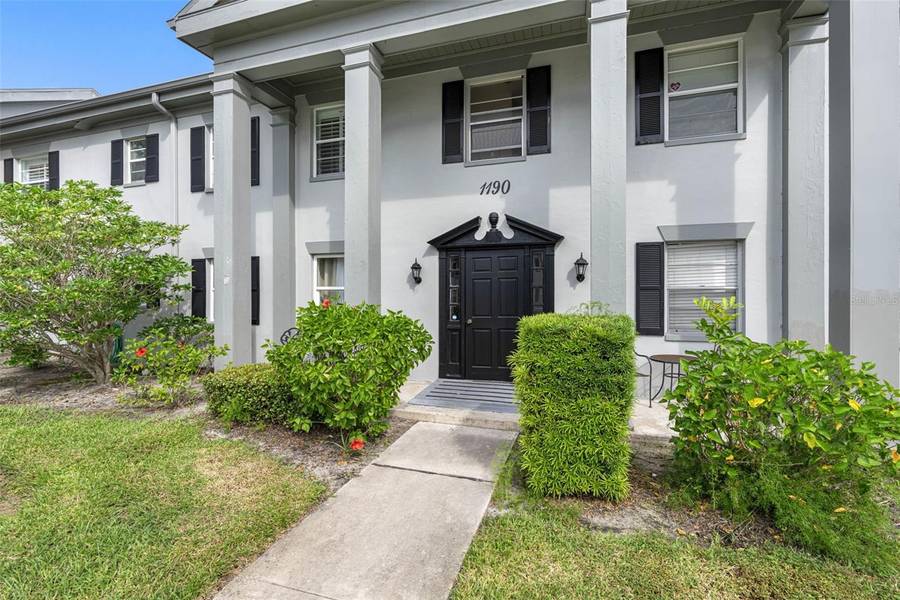 1190 RUE DES CHATEAUX #2A, South Pasadena, FL 33707