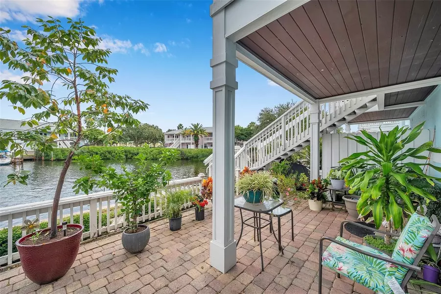 5176 SALMON DR SE #A, St Petersburg, FL 33705