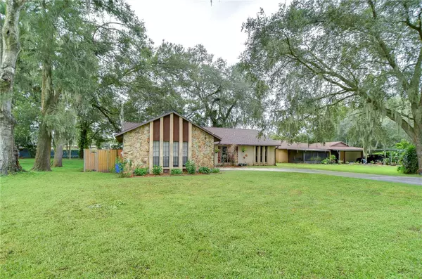 Seffner, FL 33584,103 GOINS DR