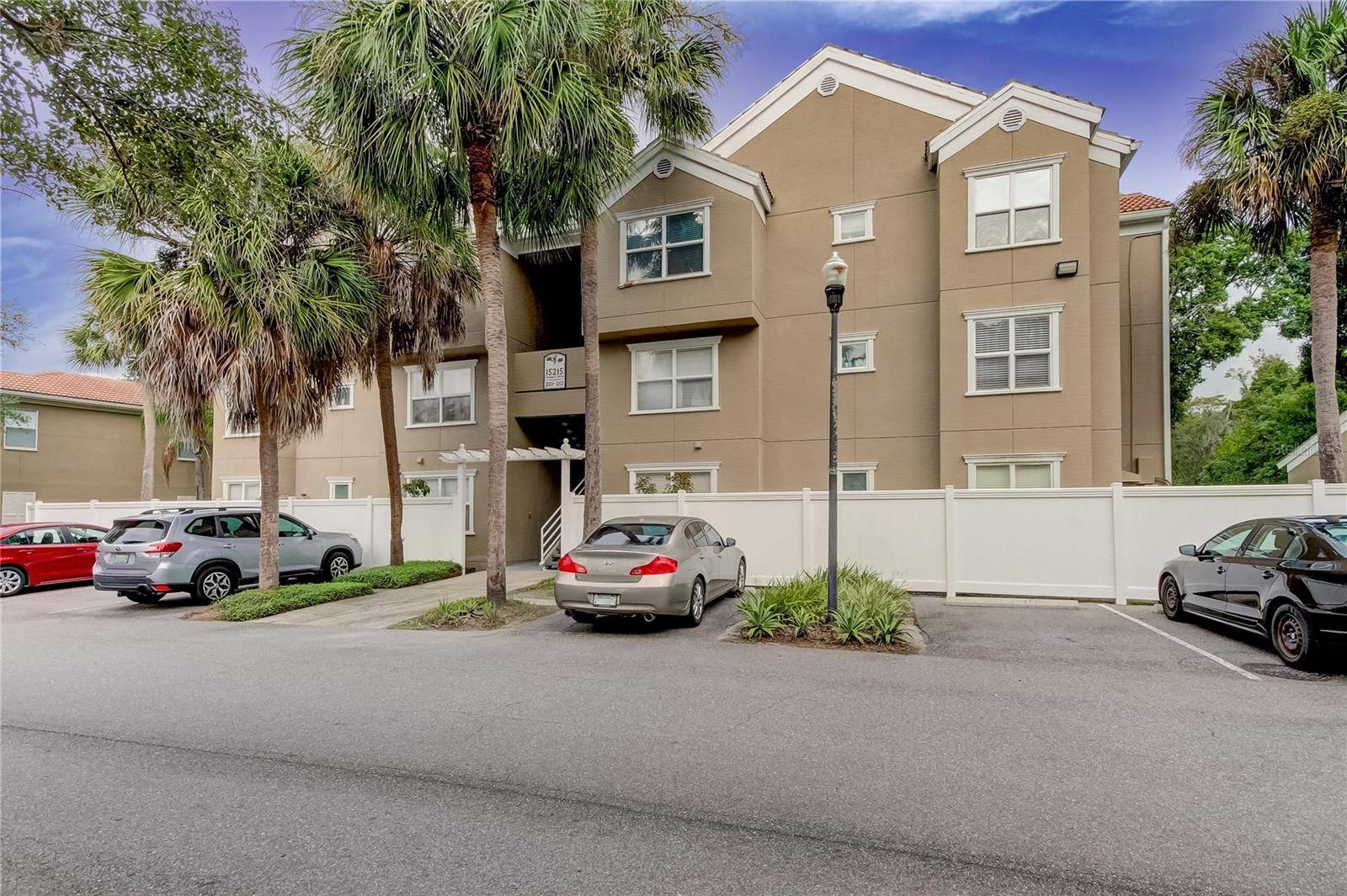 15215 AMBERLY DR #206, Tampa, FL 33647