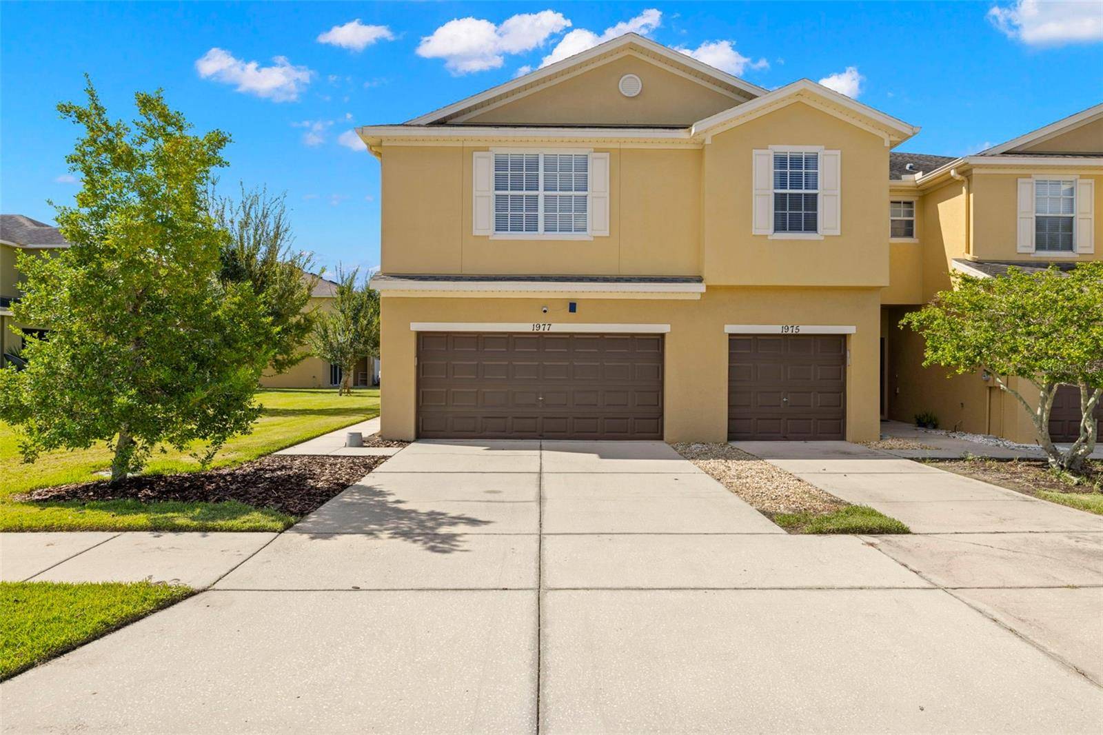 1977 HAWKS VIEW DR,  Ruskin,  FL 33570