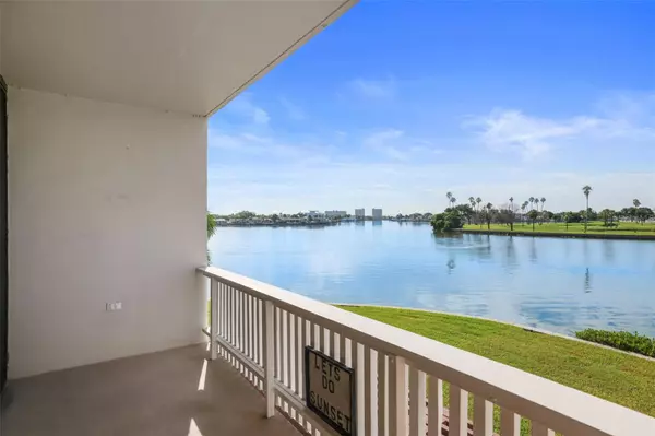 Treasure Island, FL 33706,450 TREASURE ISLAND CSWY #208