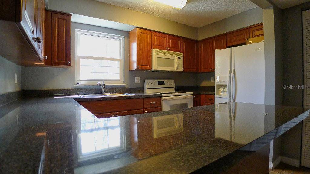 Tampa, FL 33613,14426 REUTER STRASSE CIR #116