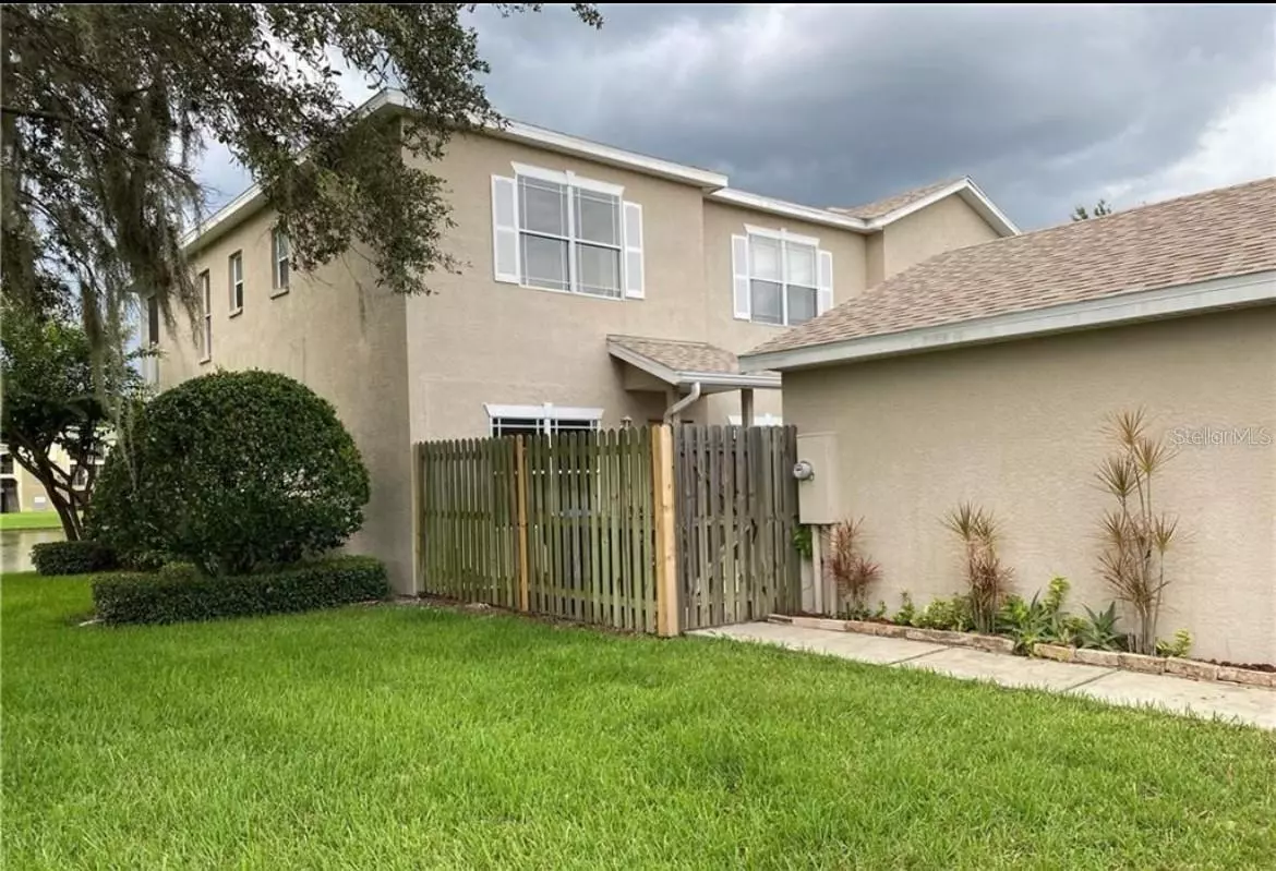 Tampa, FL 33647,18502 PEBBLE LAKE CT