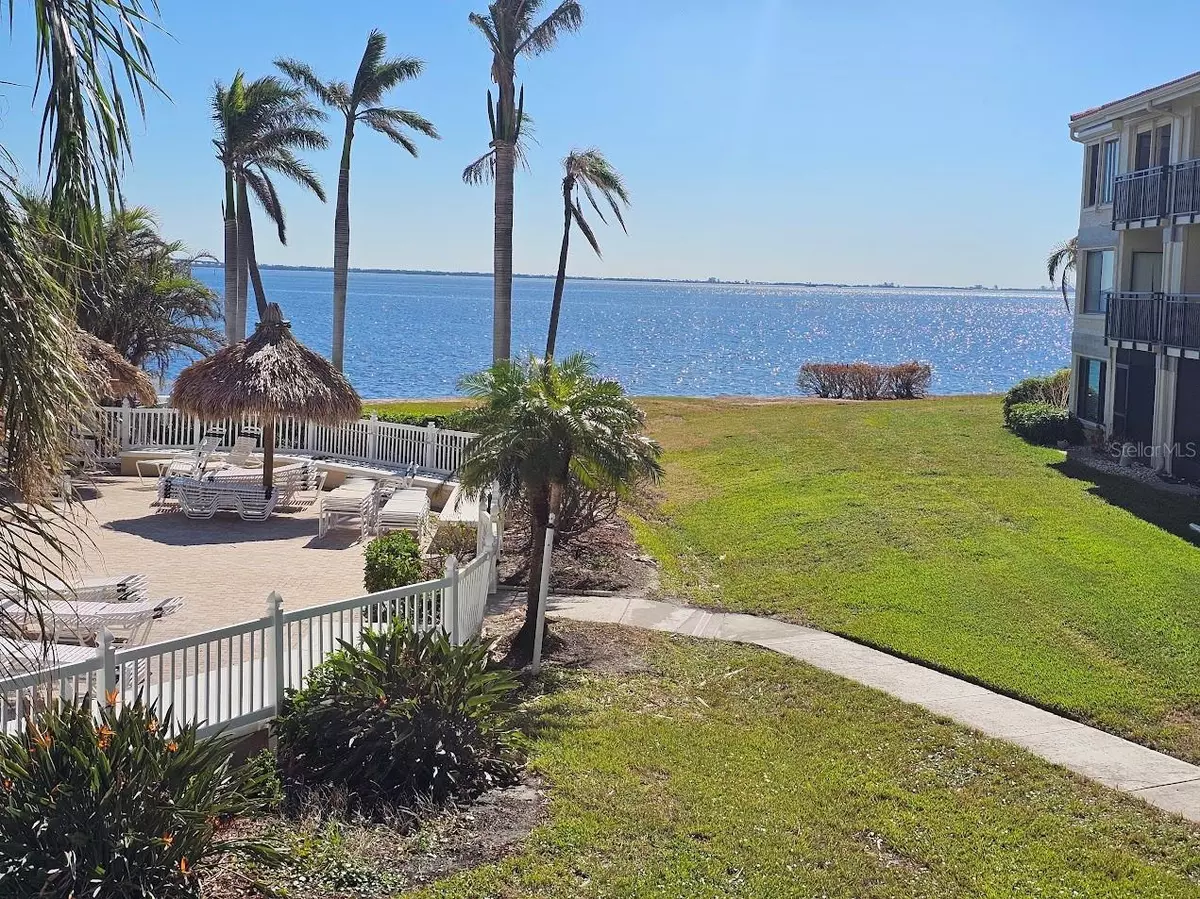 St Petersburg, FL 33715,6322 PALMA DEL MAR BLVD S #215