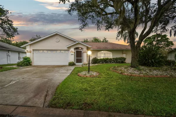 2542 MAN OF WAR CIR,  Sarasota,  FL 34240