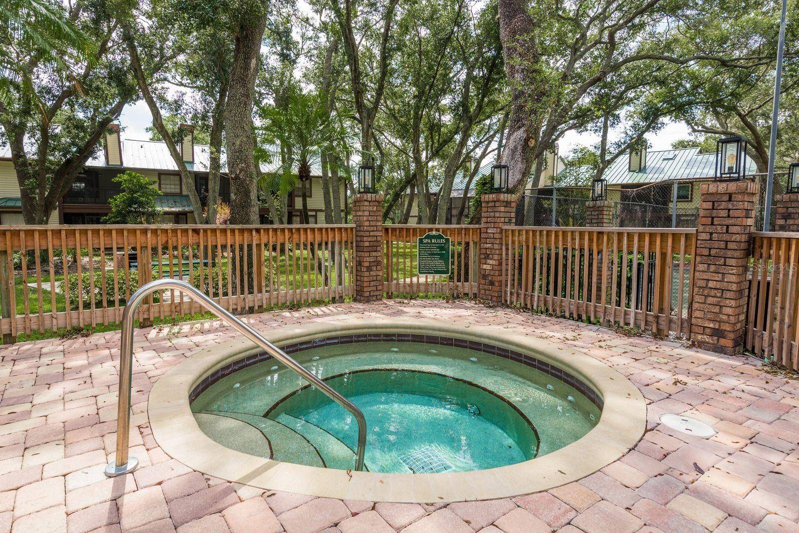 Palm Harbor, FL 34683,1500 MAHOGANY LN #605