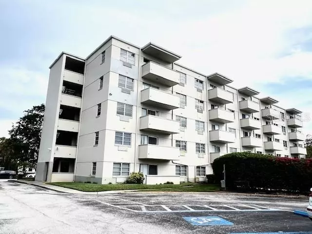 406 W AZEELE AVE #402, Tampa, FL 33606