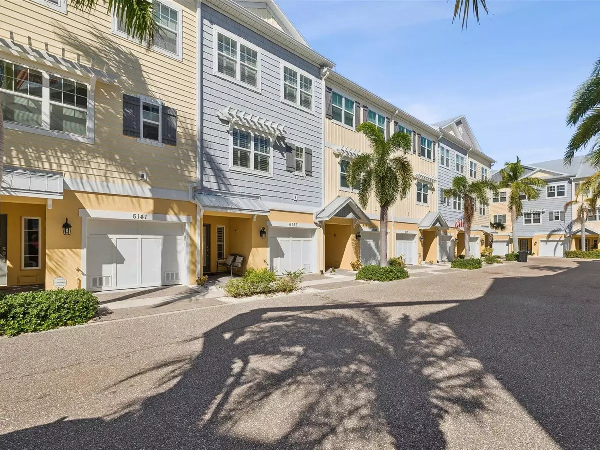 St Petersburg, FL 33712,6133 MARINA COVE WAY S