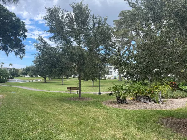 Seminole, FL 33772,11201 80TH AVE #201