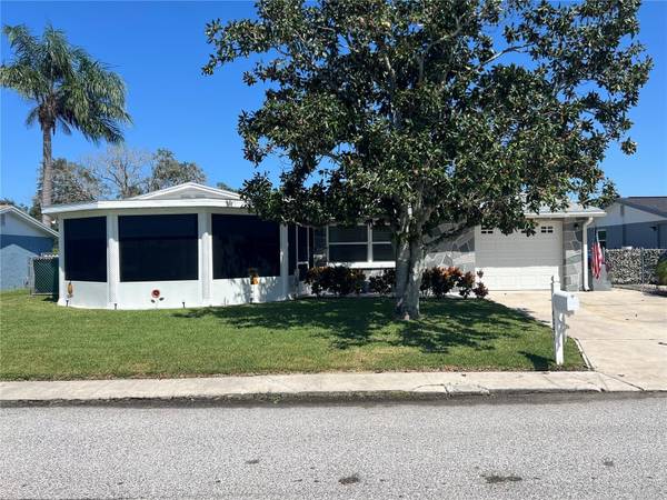 4041 STAR ISLAND DR, Holiday, FL 34691