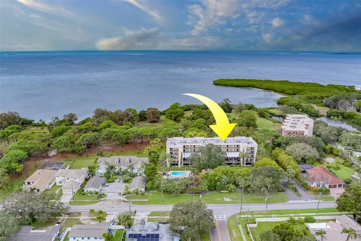 Tarpon Springs, FL 34689,205 TARPON PT #205