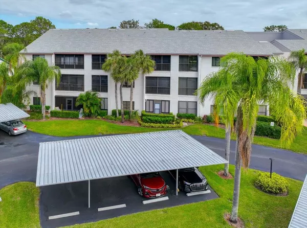 1001 TARTAN DR #207, Palm Harbor, FL 34684