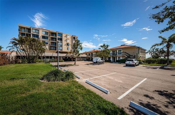 6104 PALMA DEL MAR BLVD S #109, Saint Petersburg, FL 33715