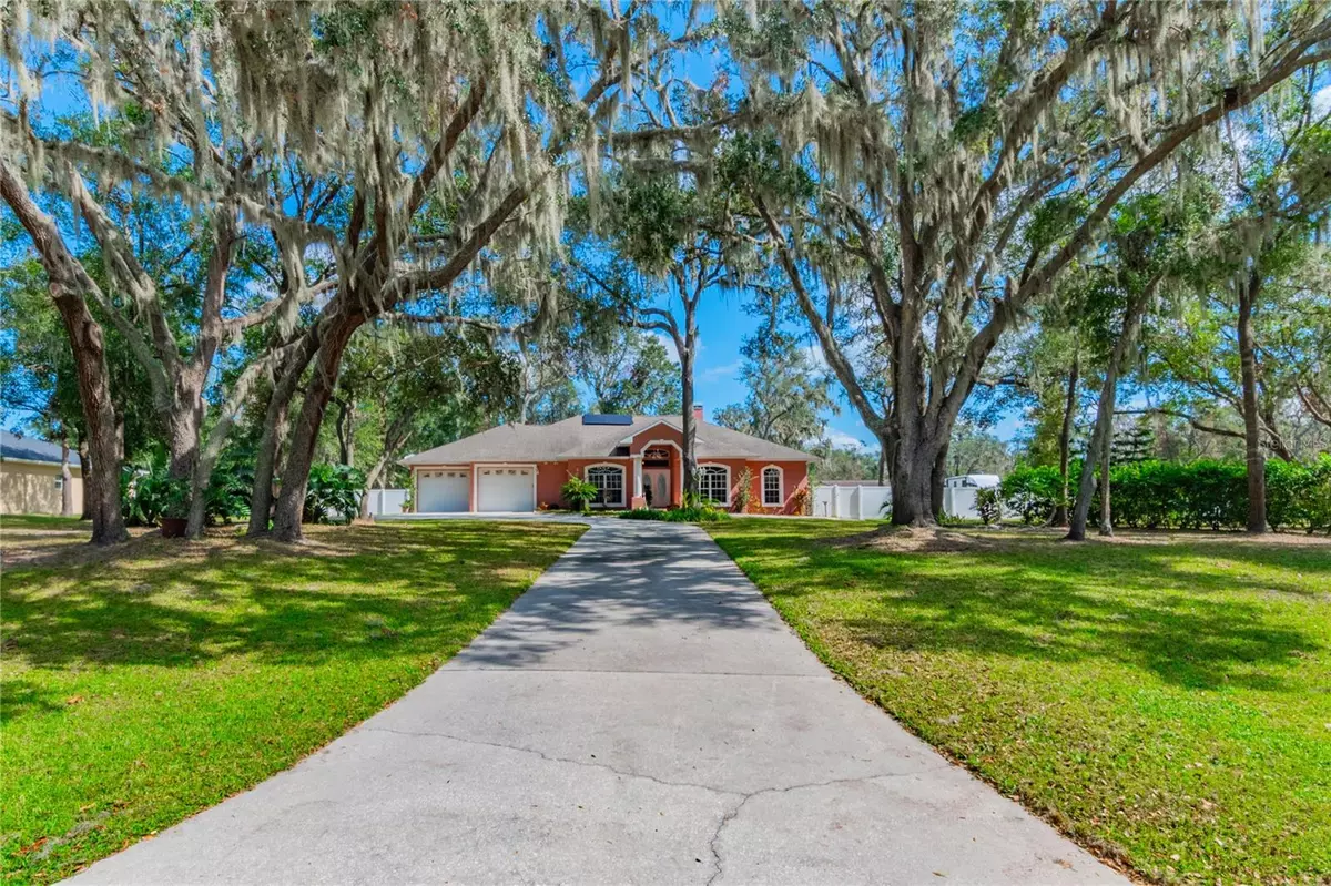 Lithia, FL 33547,8420 SOUTHWOOD PINES ST