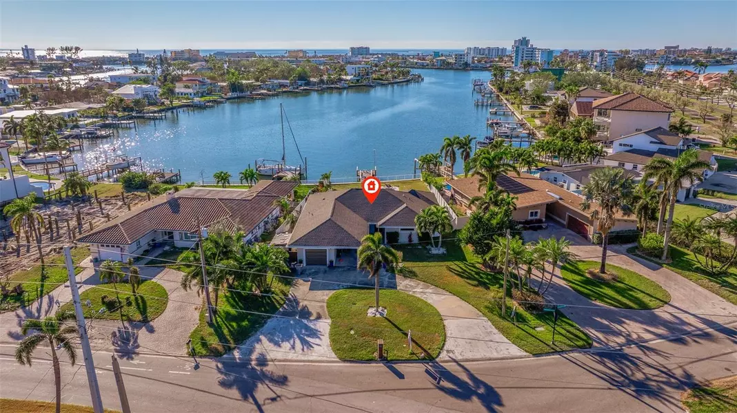 10390 PARADISE BLVD, Treasure Island, FL 33706