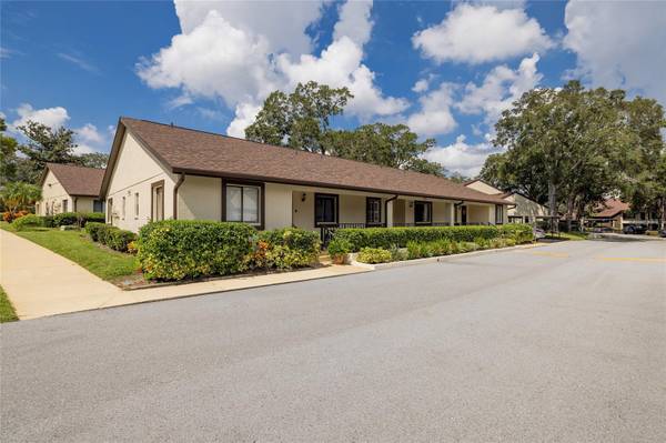 3581 MAGNOLIA RIDGE 802 #B, Palm Harbor, FL 34684