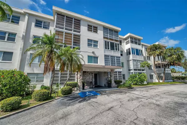 100 WAVERLY WAY #307, Clearwater, FL 33756