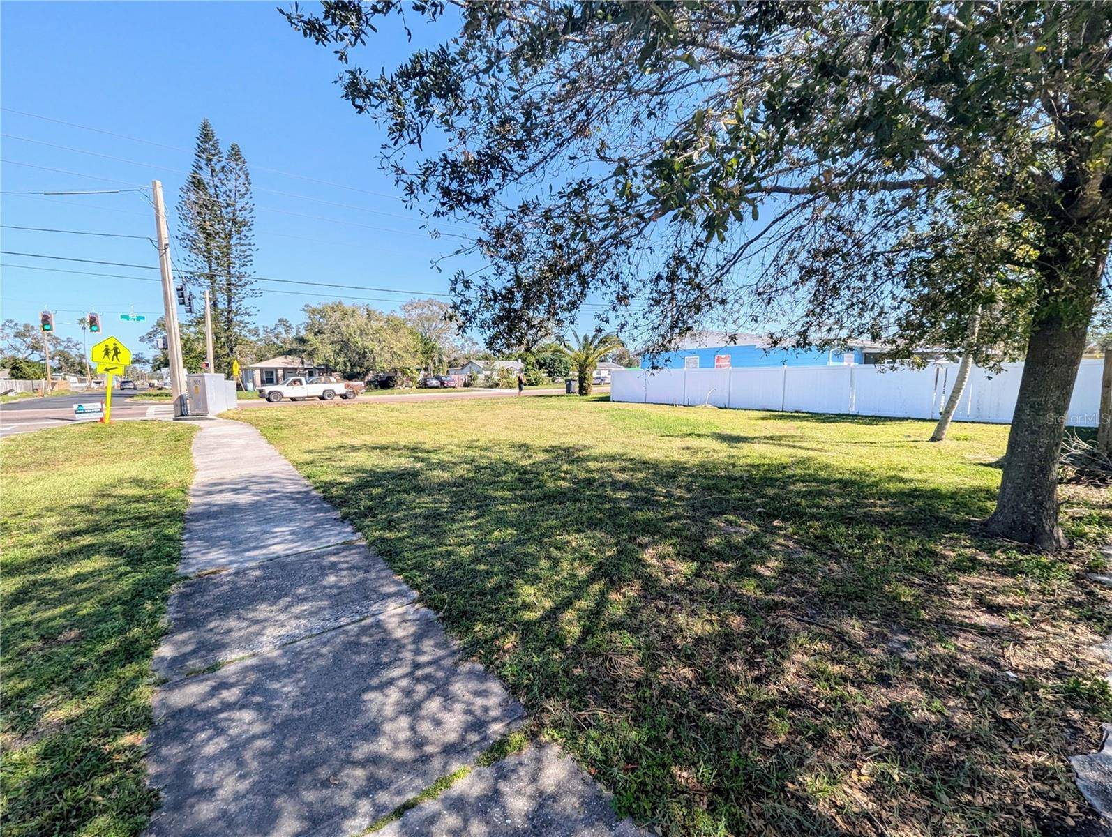 St Petersburg, FL 33714,3990 54TH AVE N
