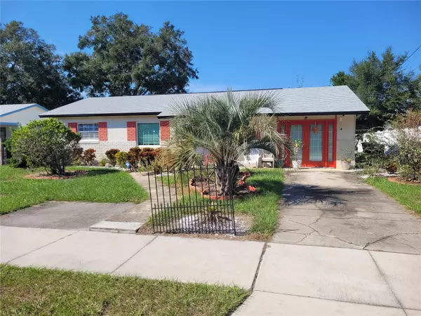 214 N THOMPSON RD, Apopka, FL 32703