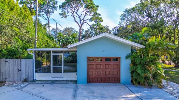 1235 HOLIDAY DR,  Tarpon Springs,  FL 34689