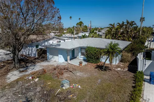 16213 2ND ST E,  Redington Beach,  FL 33708